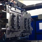 Wie arbeite ich eine flüssige Silikonformmaschine?